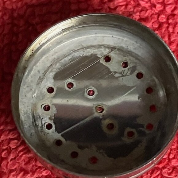 Pair of vintage salt and pepper shakers - Picture 9 of 9